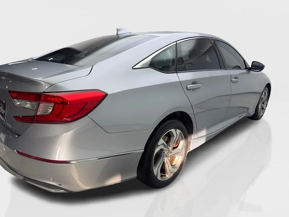 2018 Honda Accord 10th Gen - Image 13 of 21
