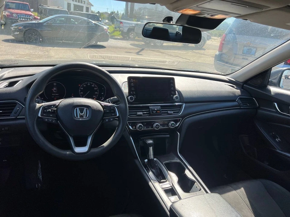 2018 Honda Accord 10th Gen - Image 8 of 12