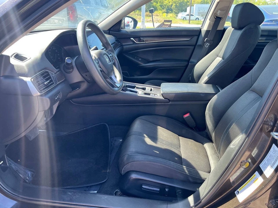 2018 Honda Accord 10th Gen - Image 11 of 12