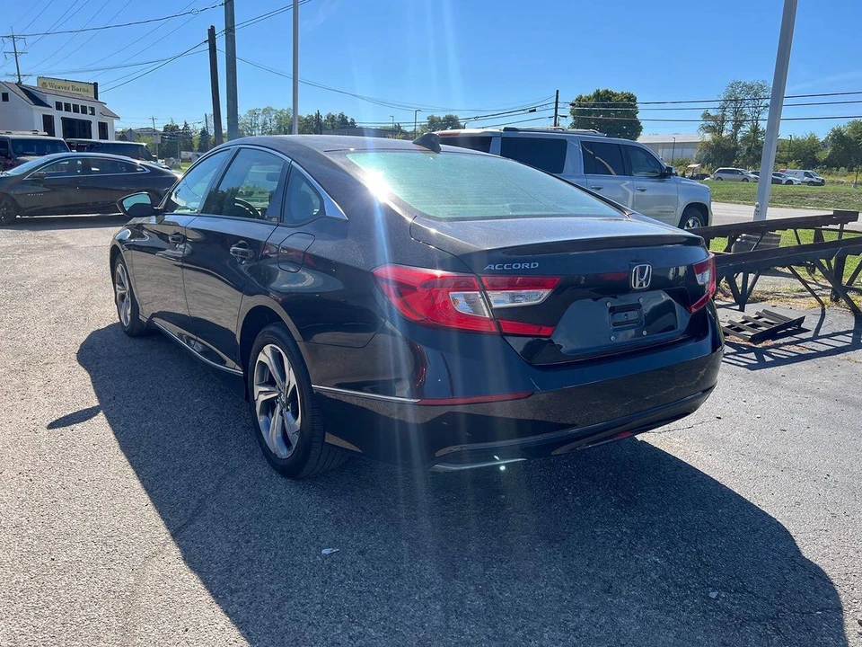 2018 Honda Accord 10th Gen - Image 5 of 12