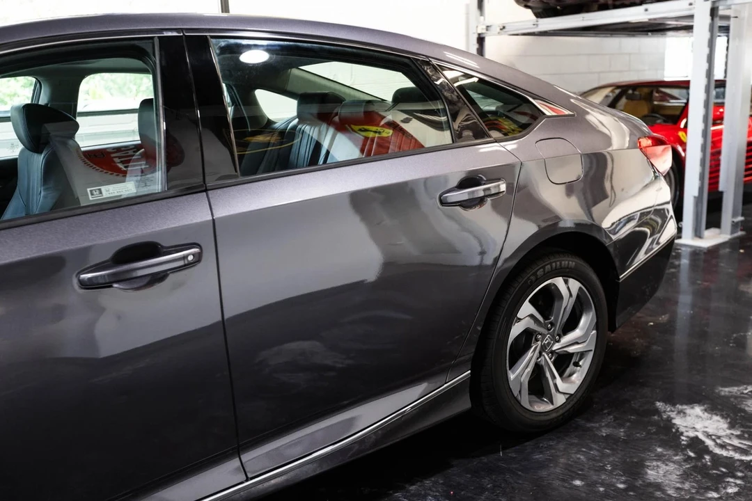 2018 Honda Accord 10th Gen - Image 7 of 12