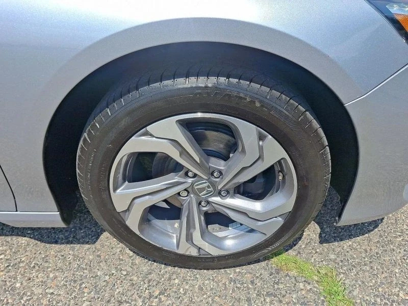 2018 Honda Accord 10th Gen - Image 8 of 12