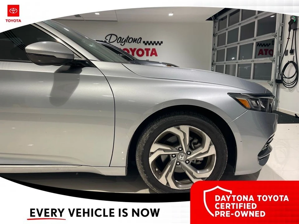 2018 Honda Accord 10th Gen - Image 4 of 10