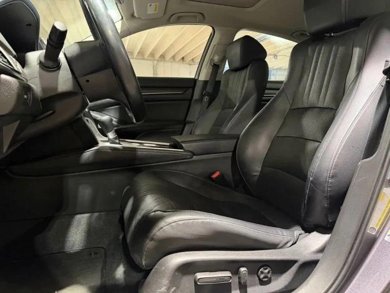 2018 Honda Accord 10th Gen - Image 9 of 12