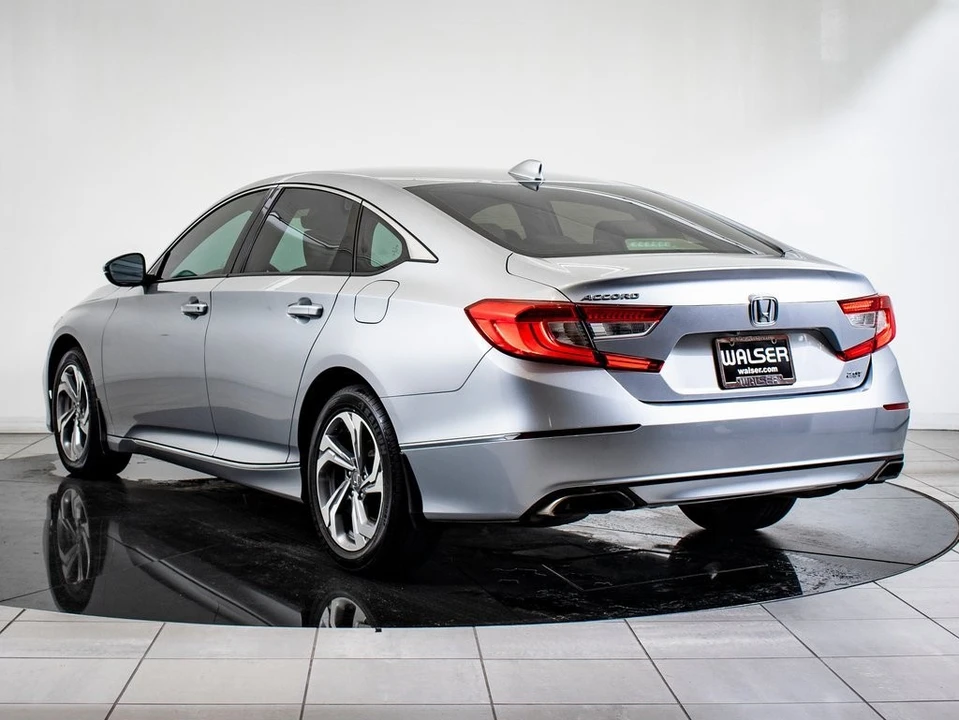 2018 Honda Accord 10th Gen - Image 11 of 21