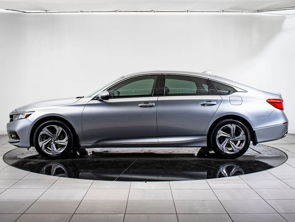 2018 Honda Accord 10th Gen - Image 12 of 21