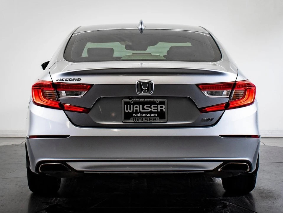 2018 Honda Accord 10th Gen - Image 10 of 21