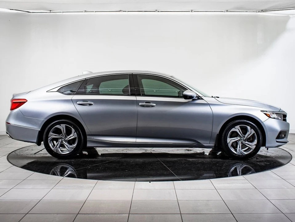 2018 Honda Accord 10th Gen - Image 6 of 21
