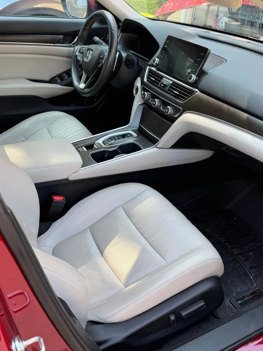 2018 Honda Accord 10th Gen - Image 3 of 9