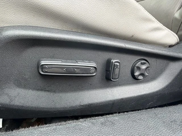 2018 Honda Accord 10th Gen - Image 16 of 31