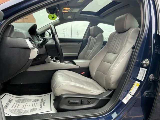 2018 Honda Accord 10th Gen - Image 15 of 31