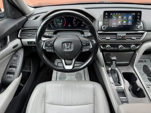 2018 Honda Accord 10th Gen - Image 24 of 31