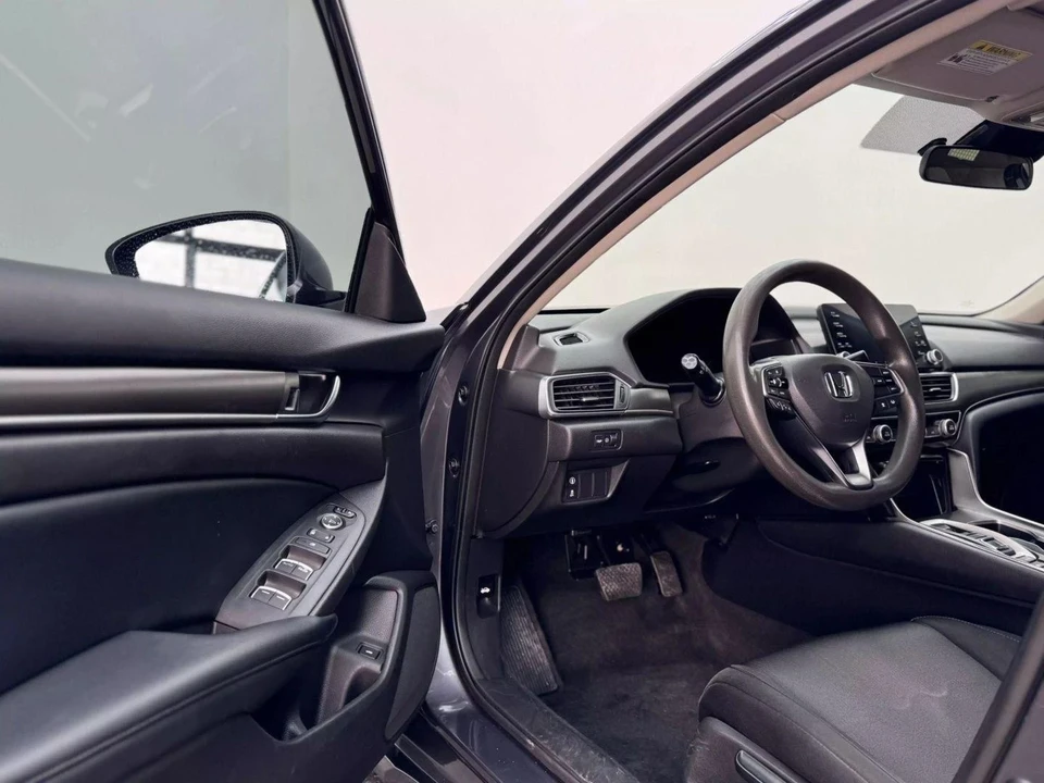 2018 Honda Accord 10th Gen - Image 10 of 21