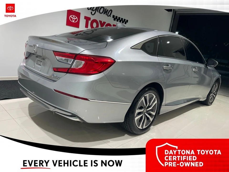 2018 Honda Accord 10th Gen - Image 8 of 12