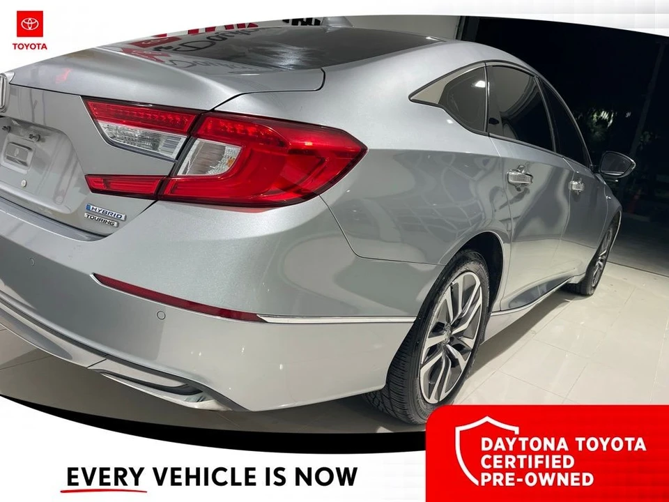 2018 Honda Accord 10th Gen - Image 9 of 12