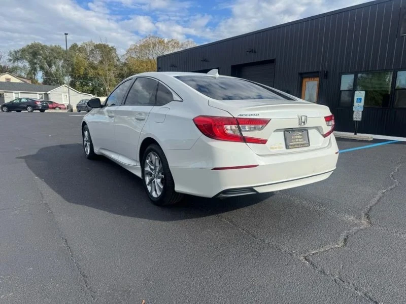 2018 Honda Accord 10th Gen - Image 2 of 7