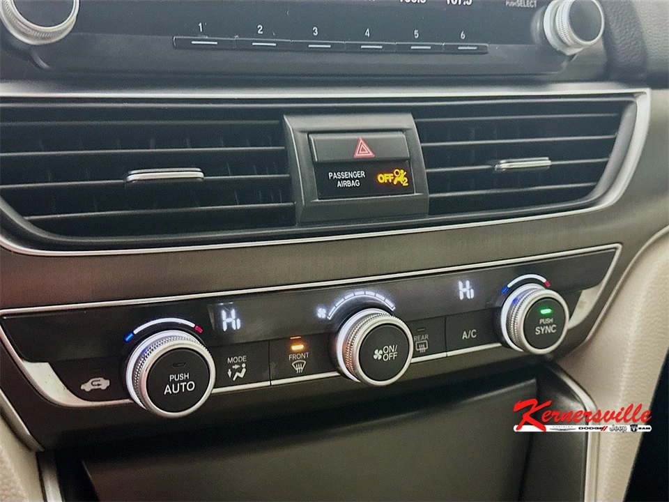 2018 Honda Accord 10th Gen - Image 18 of 21