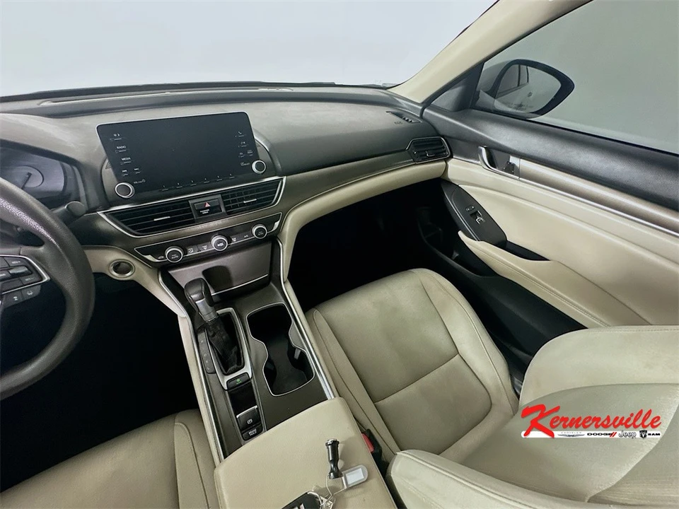 2018 Honda Accord 10th Gen - Image 11 of 21