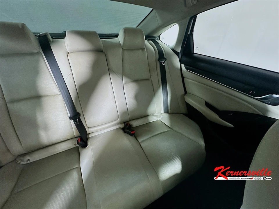 2018 Honda Accord 10th Gen - Image 14 of 21