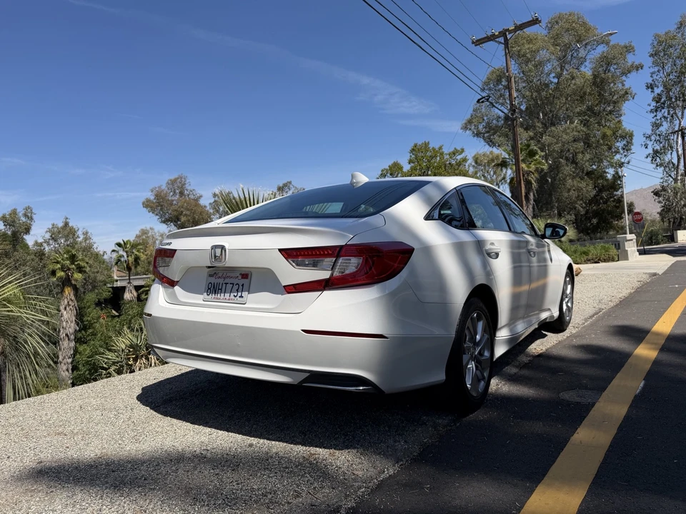 2018 Honda Accord 10th Gen - Image 4 of 20