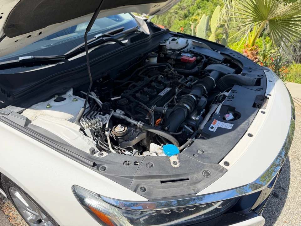 2018 Honda Accord 10th Gen - Image 20 of 20