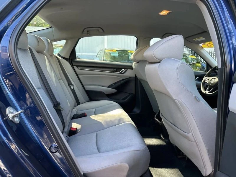 2018 Honda Accord 10th Gen - Image 10 of 12