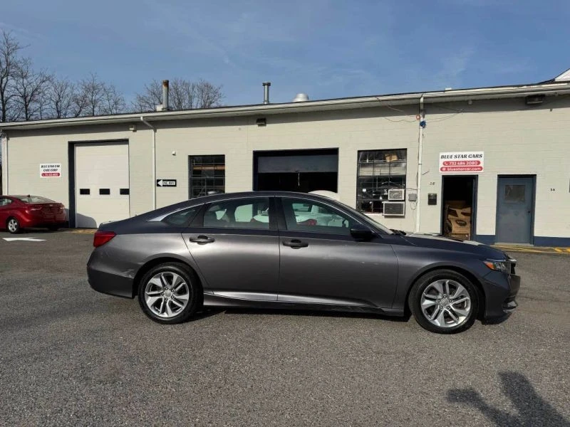 2018 Honda Accord 10th Gen - Image 10 of 12