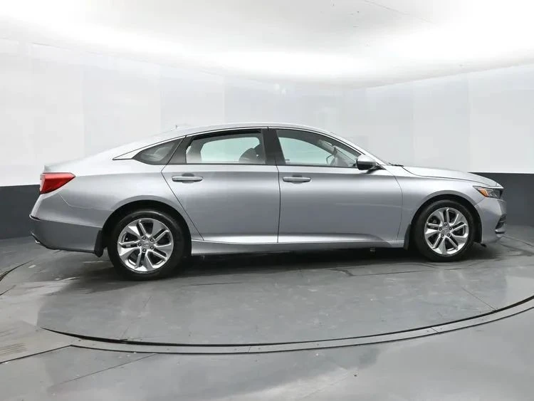 2018 Honda Accord 10th Gen - Image 4 of 12