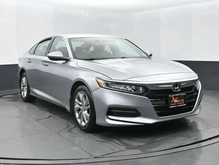 2018 Honda Accord 10th Gen - Image 2 of 12