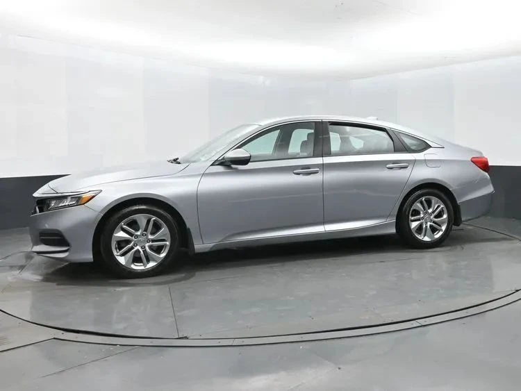 2018 Honda Accord 10th Gen - Image 5 of 12