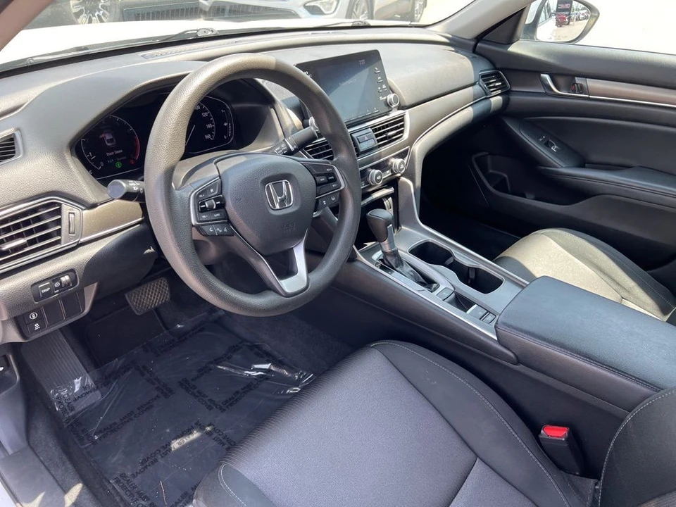 2018 Honda Accord 10th Gen - Image 10 of 12