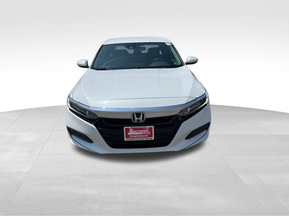 2018 Honda Accord 10th Gen - Image 8 of 12