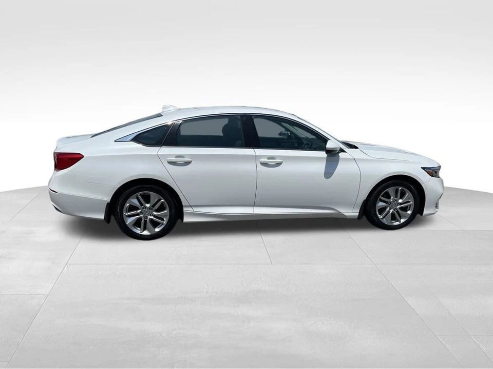 2018 Honda Accord 10th Gen - Image 6 of 12