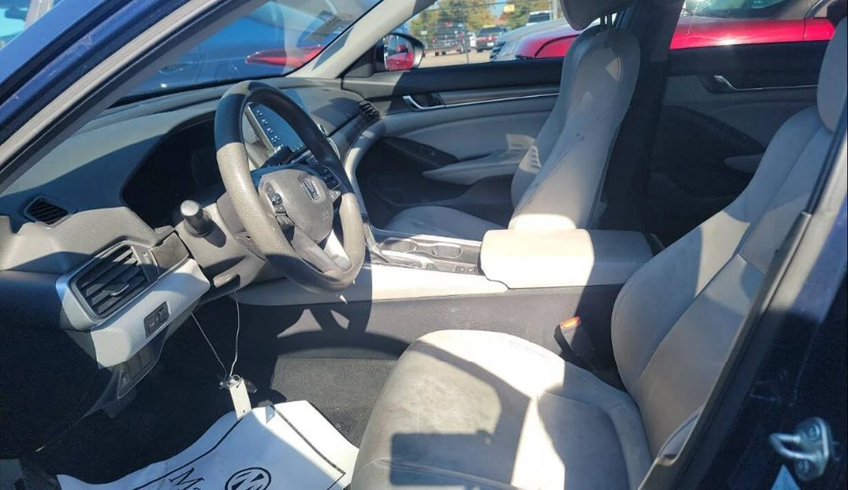 2018 Honda Accord 10th Gen - Image 5 of 7