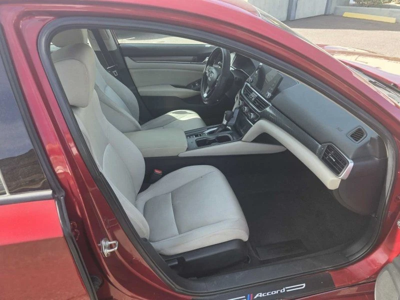 2018 Honda Accord 10th Gen - Image 16 of 19
