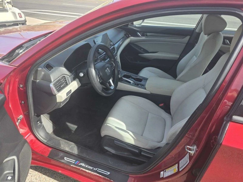 2018 Honda Accord 10th Gen - Image 10 of 19