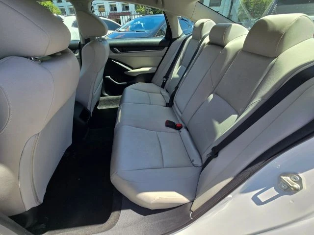 2018 Honda Accord 10th Gen - Image 18 of 21