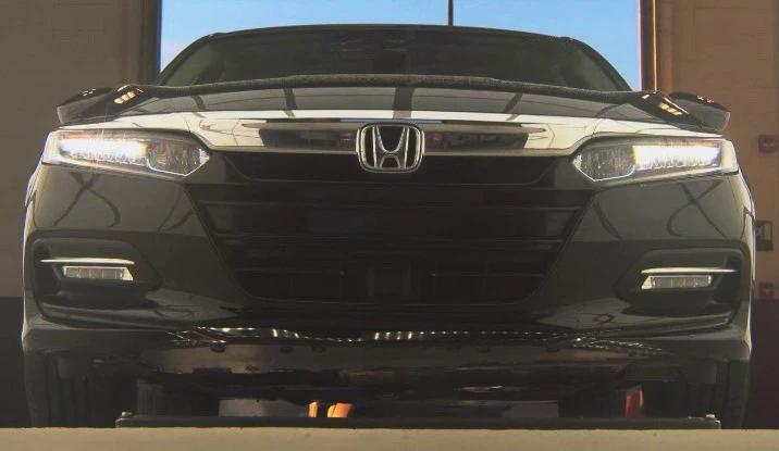 2018 Honda Accord 10th Gen - Image 10 of 19