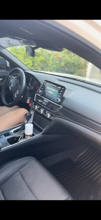 2018 Honda Accord 10th Gen - Image 6 of 7