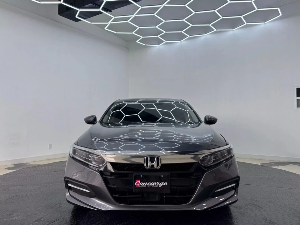 2018 Honda Accord 10th Gen - Image 9 of 21