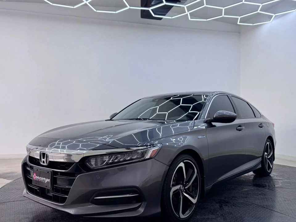 2018 Honda Accord 10th Gen - Image 8 of 21
