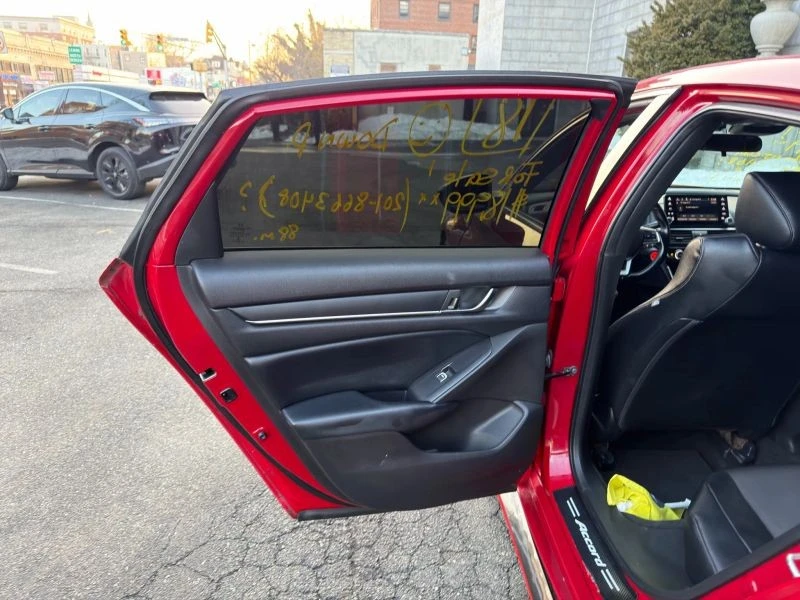2018 Honda Accord 10th Gen - Image 10 of 12