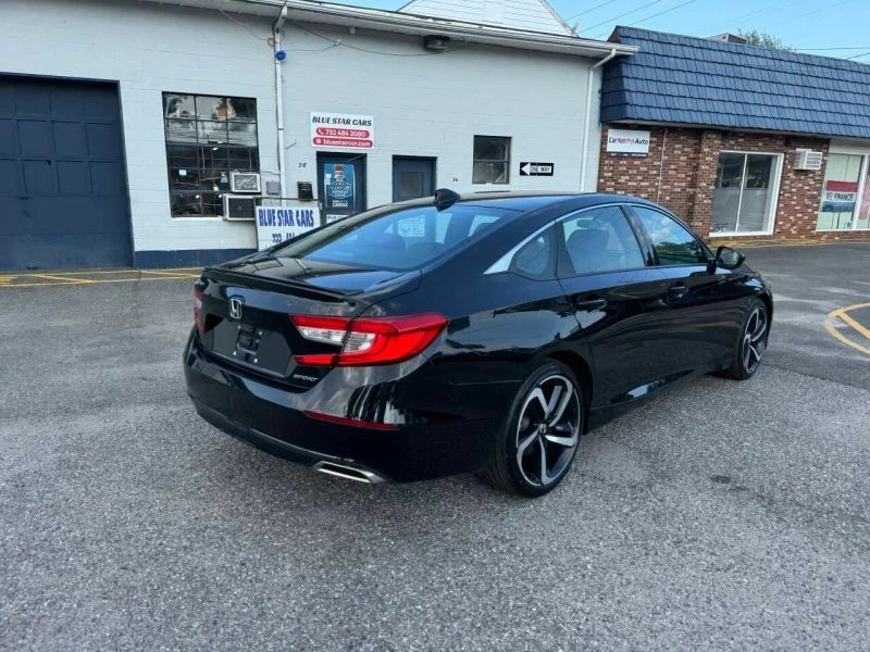 2018 Honda Accord 10th Gen - Image 11 of 12