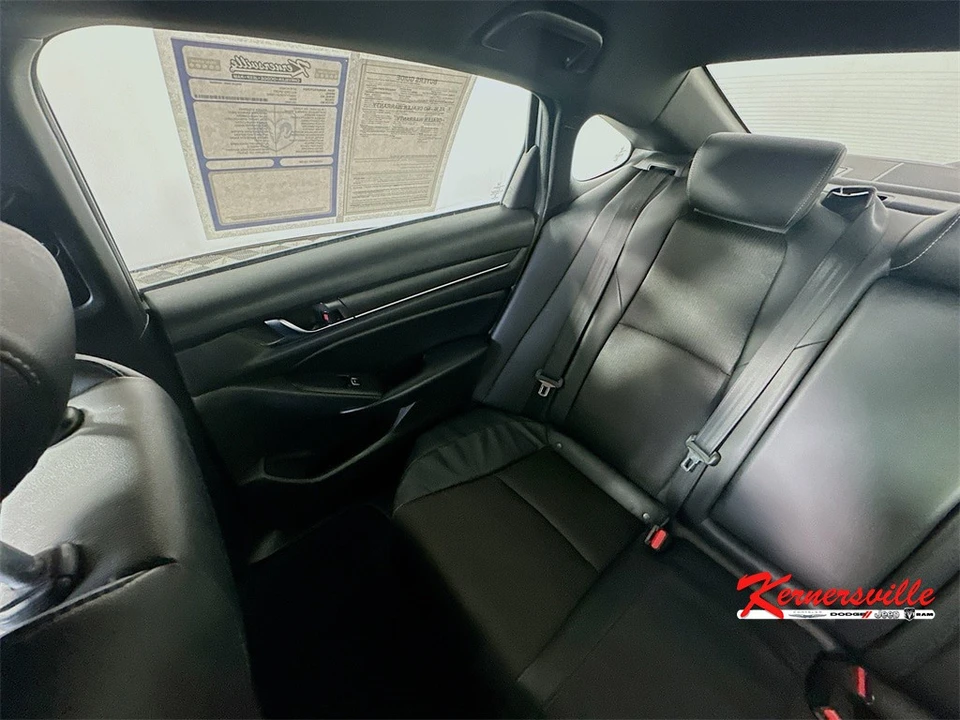 2018 Honda Accord 10th Gen - Image 12 of 21