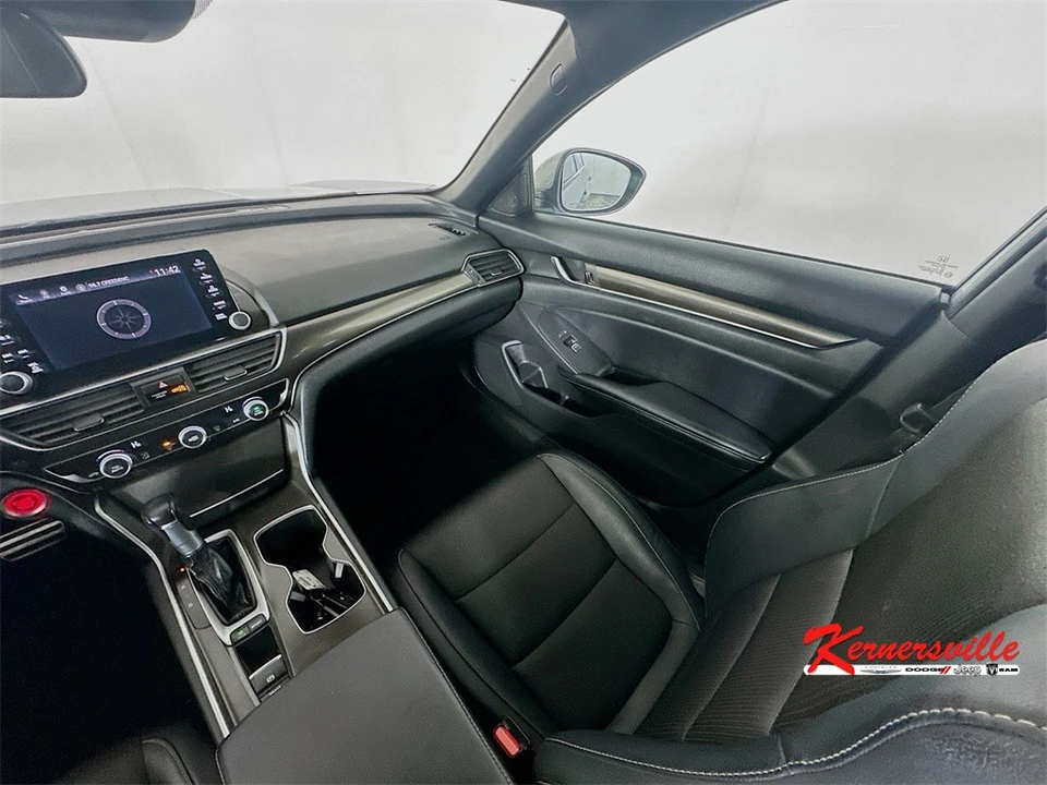 2018 Honda Accord 10th Gen - Image 11 of 21