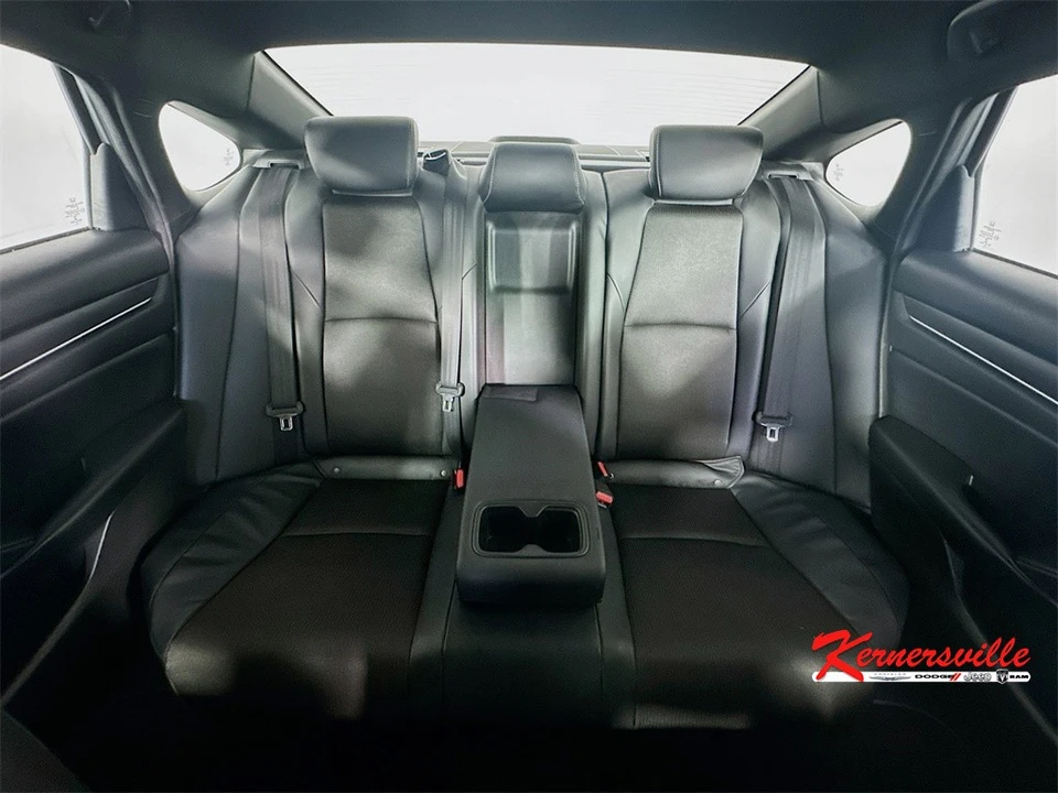 2018 Honda Accord 10th Gen - Image 13 of 21