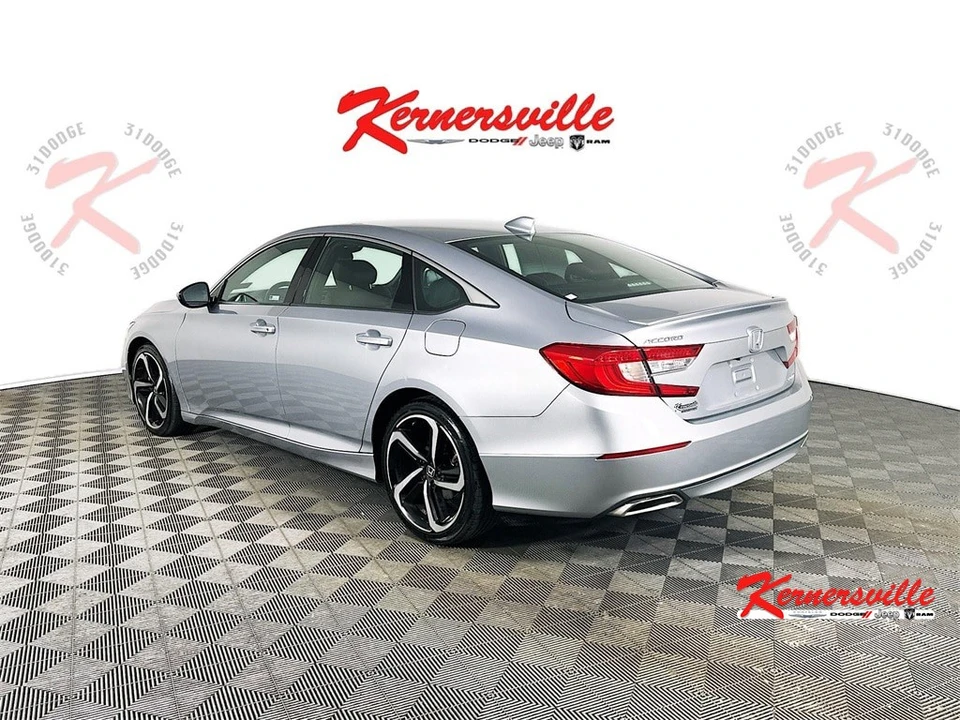 2018 Honda Accord 10th Gen - Image 5 of 21