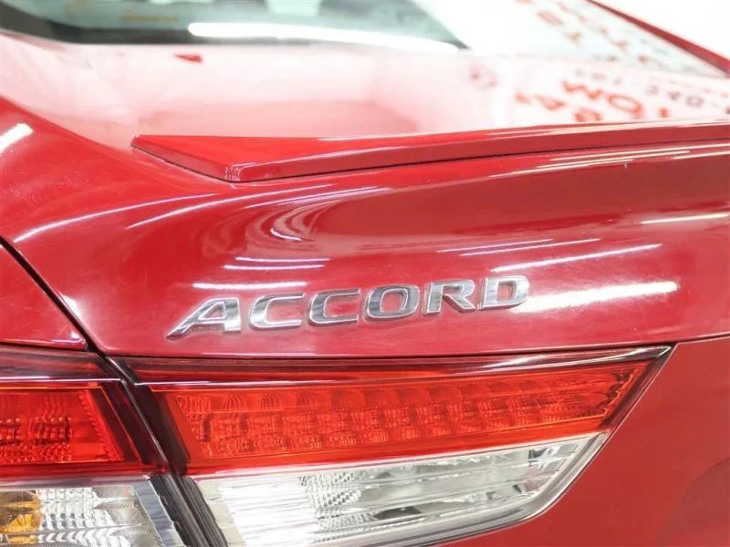 2018 Honda Accord 10th Gen - Image 7 of 12