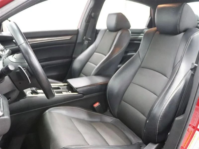 2018 Honda Accord 10th Gen - Image 10 of 12