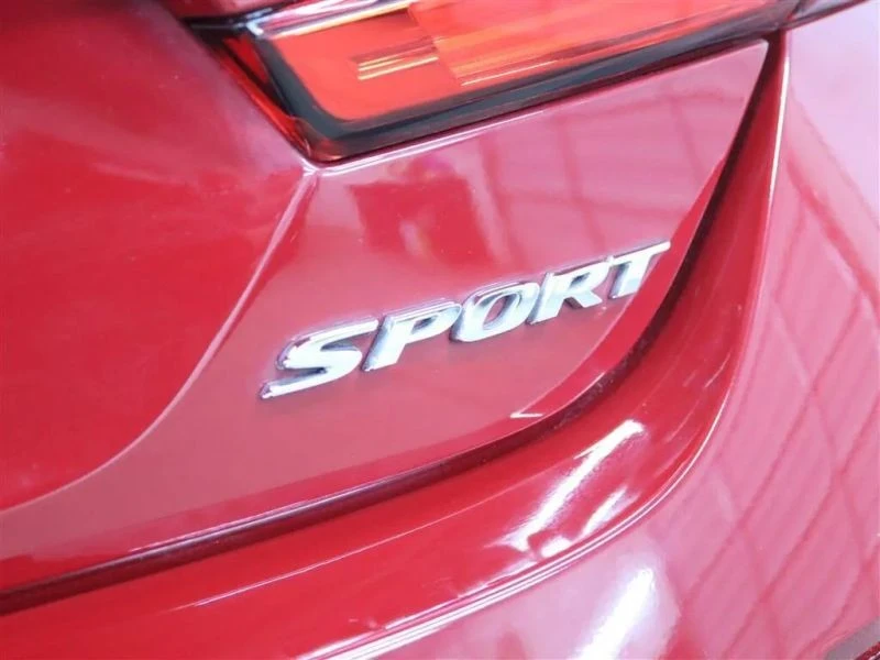 2018 Honda Accord 10th Gen - Image 9 of 12